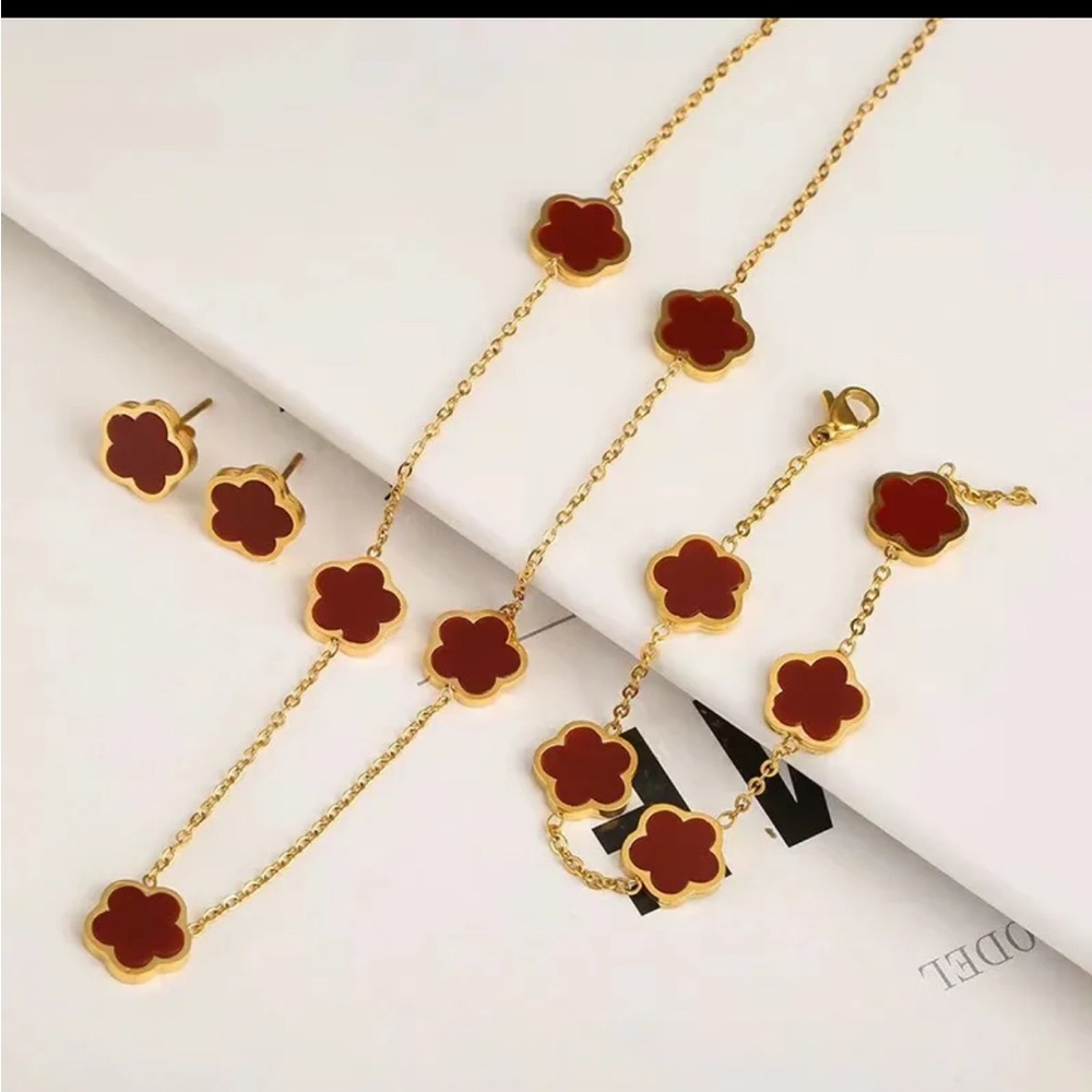 Elegant Gold and Red Floral Jewelry Set